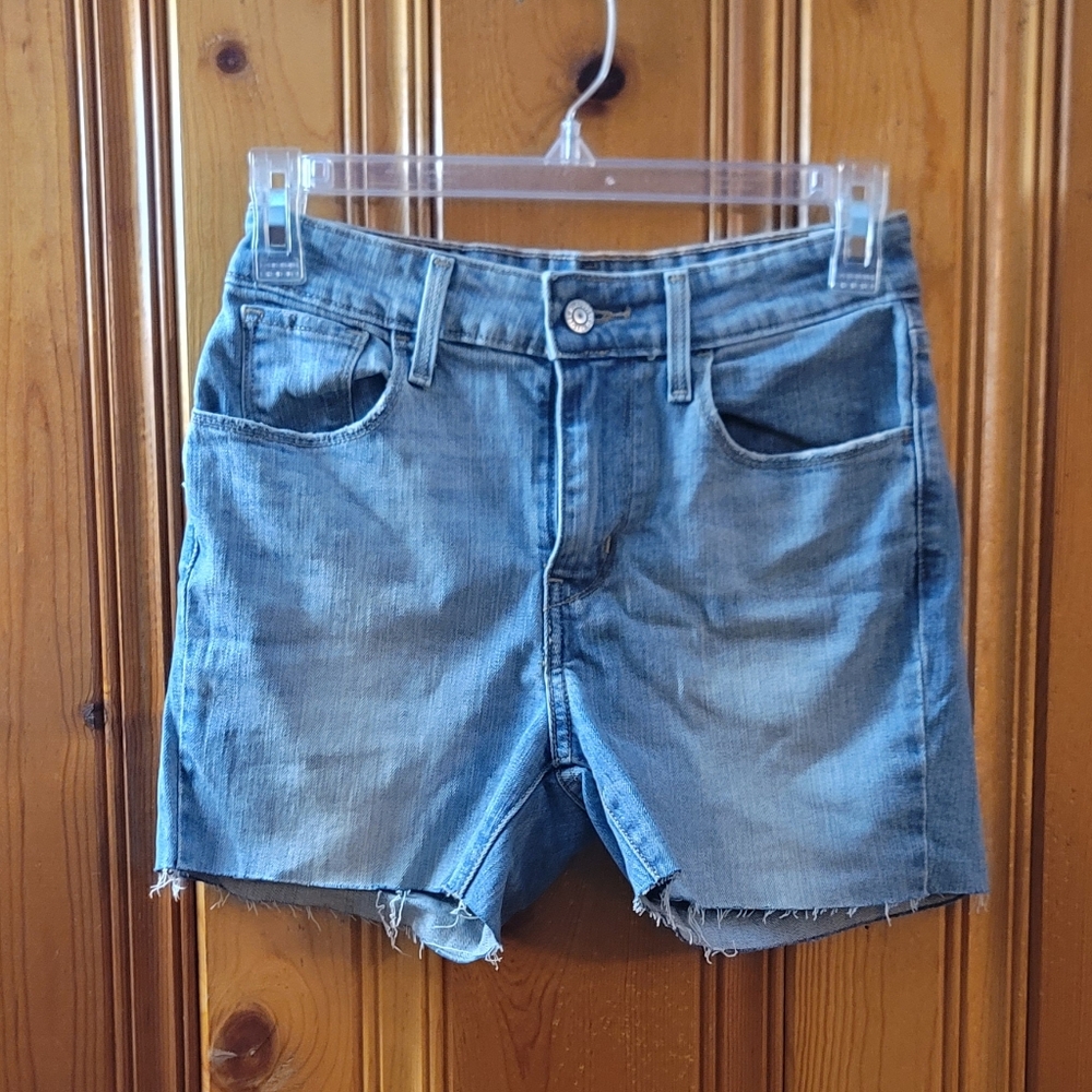 WOMEN'S LEVIS SHORTS